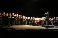  200 choristes rassemblés pour interpréter « Nabucco ». Photo Evelyne Giudice
